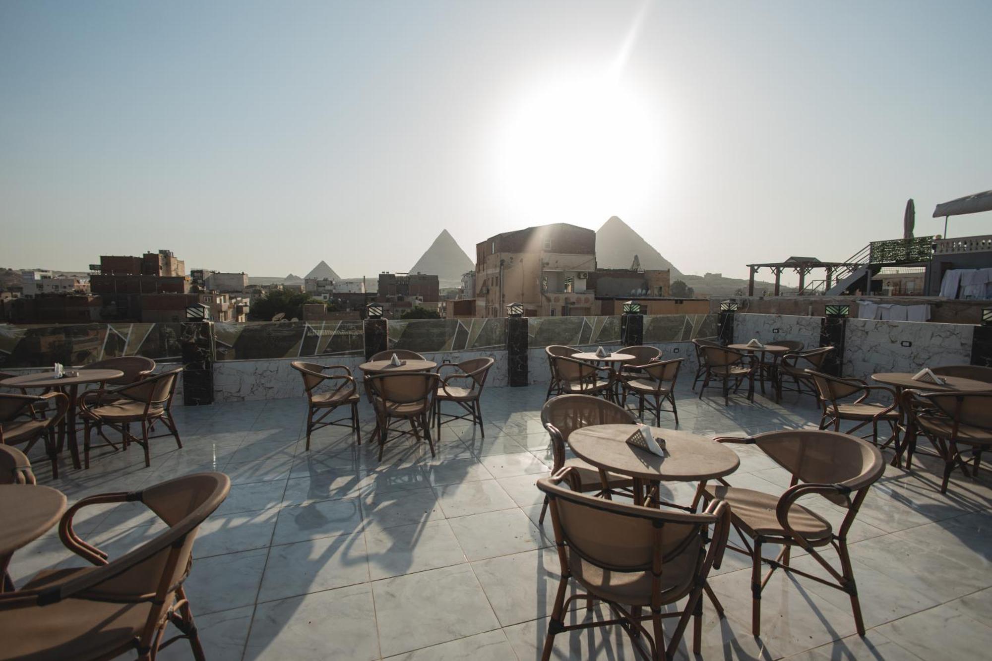 The View Pyramids Hotel Kafret el-Gabal Eksteriør bilde