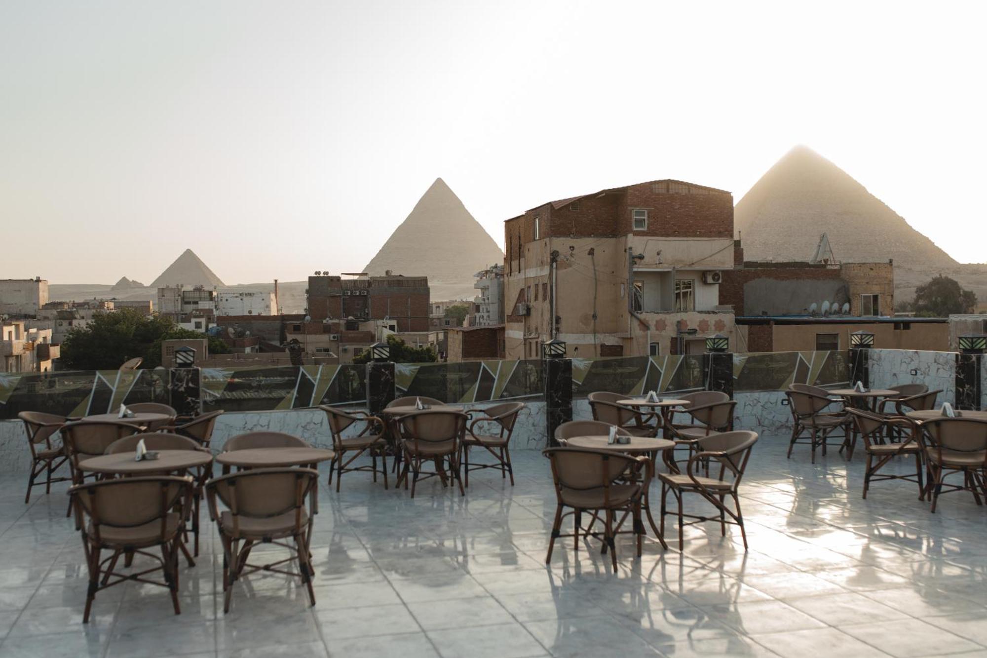 The View Pyramids Hotel Kafret el-Gabal Eksteriør bilde